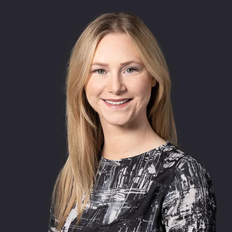 Image of Victoria Tomlinson 